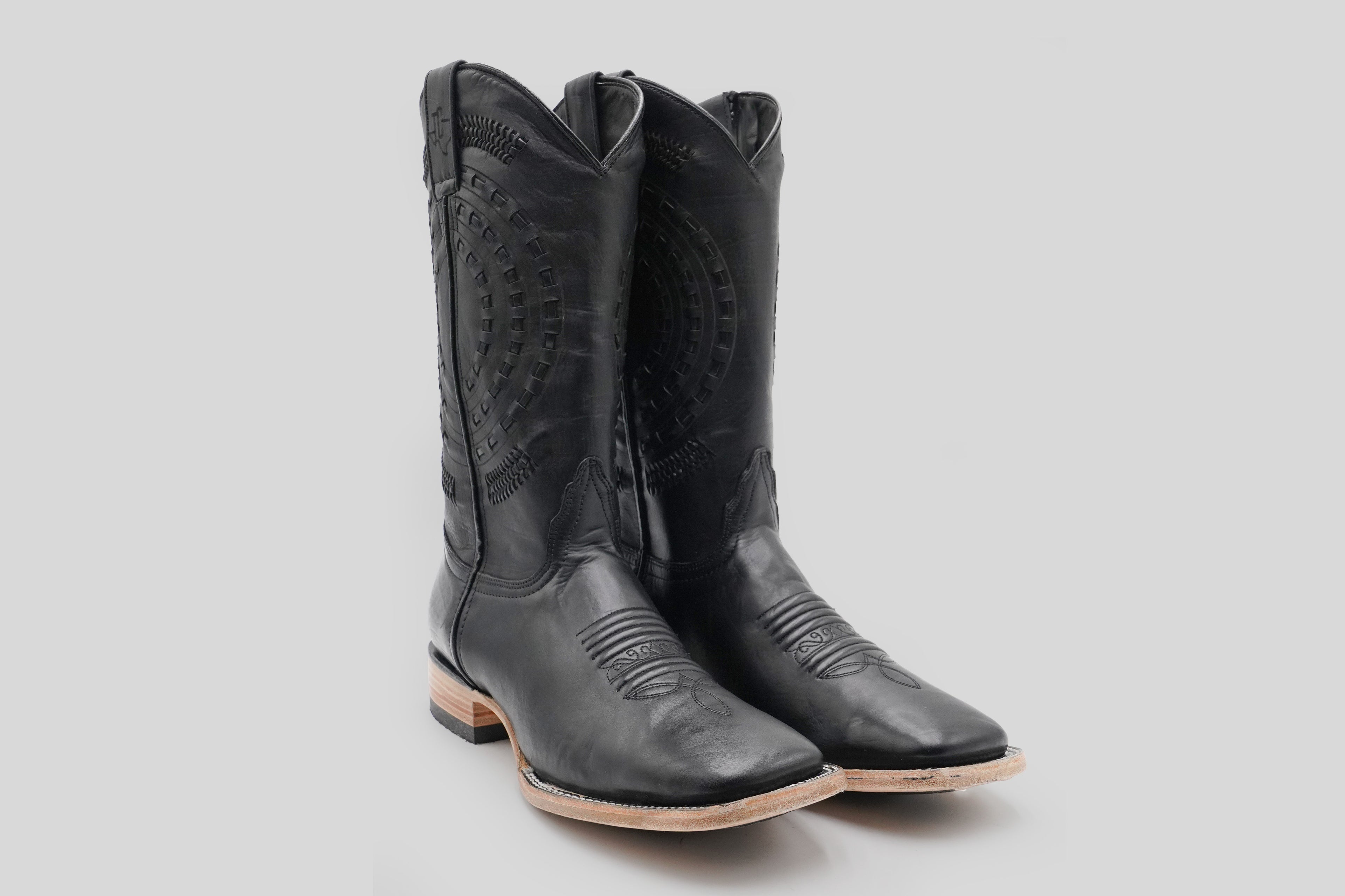 Cleyton Black - Punta Cuadrada (E944)