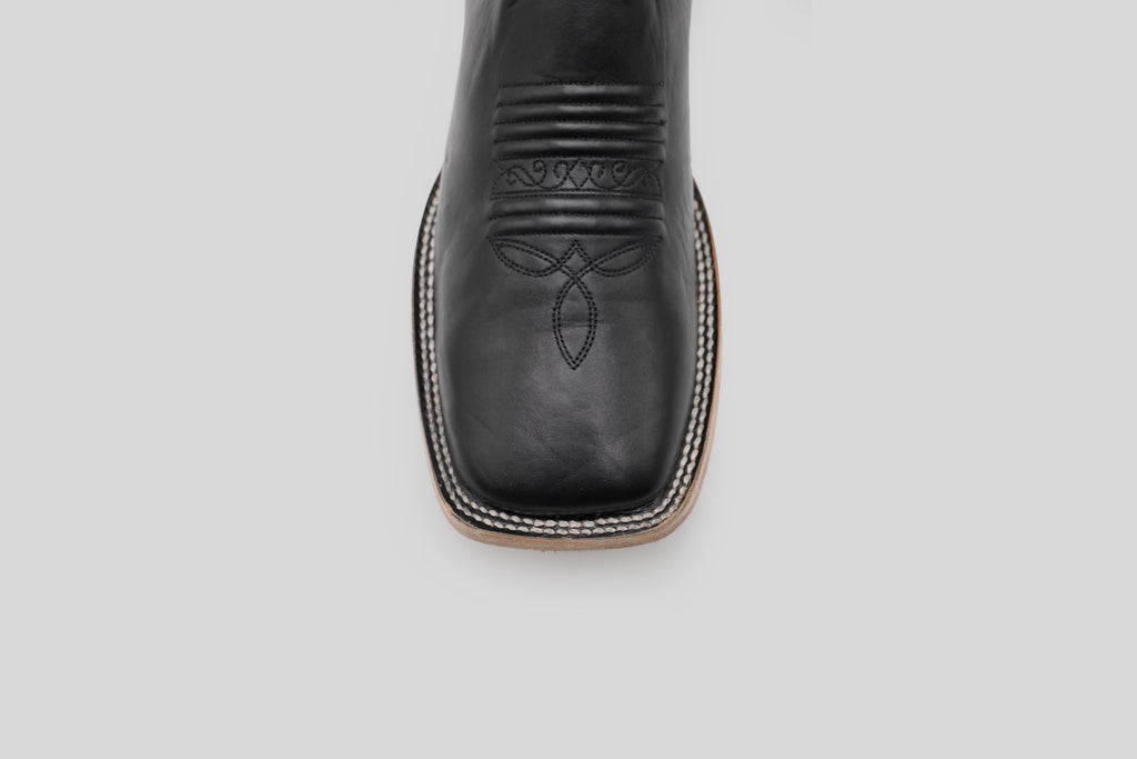 Cleyton Black - Punta Cuadrada (E944)
