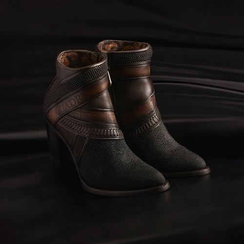 CU618 Black Stingray Laser & Woven