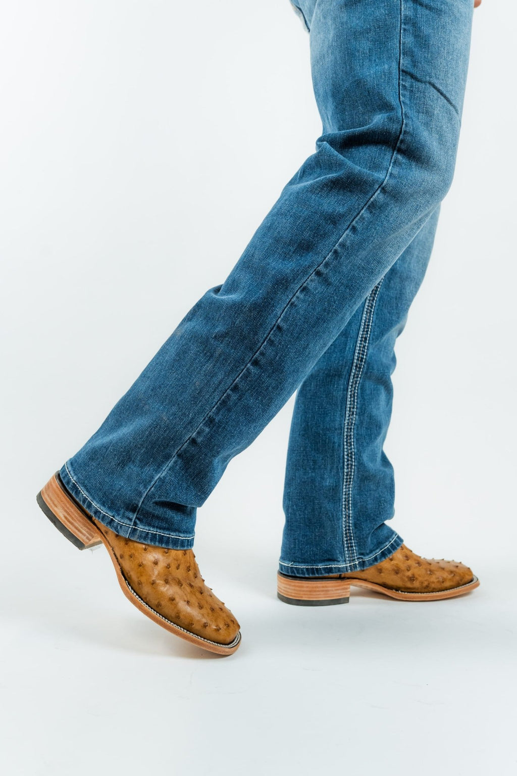 Men's Classic Modern Boot Cut Jeans (W488) - Gomez Western Wear